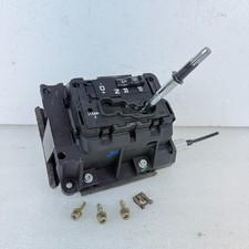 01-04 Mercedes SLK R170 Auto Transmission Gear Selector Shifter OEM A2105451632 picture
