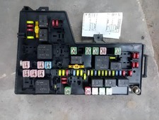 2005-2007 Dodge Dakota Engine Fuse Box Assembly OEM picture