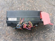 08-11 09 10 BUICK LUCERNE CADILLAC DTS REAR FUSE PANEL JUNCTION BOX 13697145 OEM picture