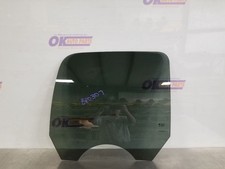 07 2007 CHEVY SILVERADO 1500 LTZ REAR DOOR WINDOW GLASS RIGHT PASSENGER picture