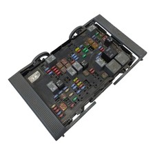 2010-2014 Chevrolet Silverado GMC Sierra Fuse Box Relay Junction 20978811 OEM picture