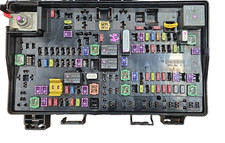 2014-2017 Jeep Grand Cherokee Engine Fuse Box Relay Fusebox OEM P68137439AC picture