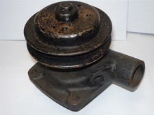 1935 Chevrolet new water pump picture
