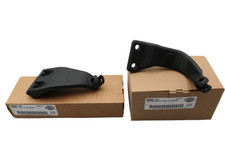 50667-07 50666-07 NEW OEM 2007-2017 HARLEY-DAVIDSON DYNA FOOTPEG MOUNTS PAIR picture