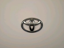 2005-2010 Toyota Avalon  Radiator Grille Emblem 75311-AC020 picture