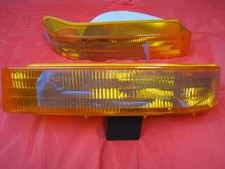 NOS OEM 1992-1997 FORD F150 F250 F350 BRONCO TURN SIGNAL / PARKING LIGHTS RH LH picture