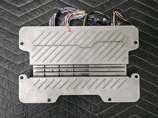 2017-20 Jaguar F-Pace Genuine Stereo Radio High Output Amplifier picture