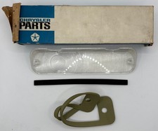 New Old Stock Right Back Up Lens for 1963-64 Models Mopar #2299336 picture