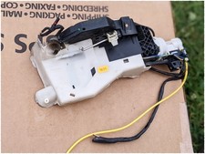 ✅  2000-2006 Mercedes-Benz W220 Door Lock Latch Actuator A 2207206135 Motor OEM picture