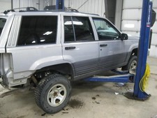 Driver Corner/Park Light Side Marker Fits 93-98 GRAND CHEROKEE 70664 picture