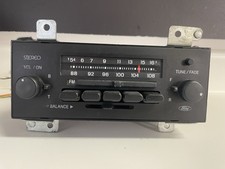 1985 - 86 Ford AM/FM radio with