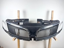 13-16 Lincoln MKS Full Grille Assembly LH RH Grille And Plastic Mount Panel picture