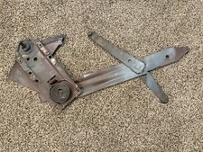 1970 - 1973 Chevrolet Camaro PASSENGER side door DELUXE TYPE LT Window Regulator picture