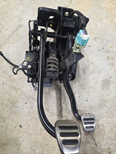 2015-2017 Ford Mustang GT Manual Brake & Clutch Pedal OEM picture