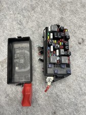 08-11 09 10 BUICK LUCERNE CADILLAC DTS REAR FUSE PANEL JUNCTION BOX 13697145 OEM picture