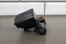 2000 Triumph Tiger 900 T709 Front Brake Master OEM picture