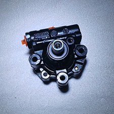 2000-2008 Toyota Power Steering Pump picture