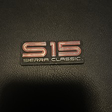 1986-90 GMC S15 Jimmy Sierra Classic Glovebox Badge Emblem Nameplate picture