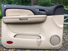 07-09 CHEVY GMC YUKON DENALI ESCALADE TAHOE SUBURBAN Drivers Door Panel OEM  picture