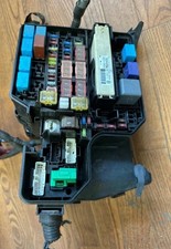 2011 - 2016 Toyota Sienna Engine Fuse Box Assembly OEM picture