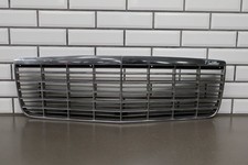 1993-1996 Cadillac Fleetwood Grille 10241515 OEM picture