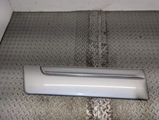 00-06 GMC Yukon Passenger Right Rear Door Molding OEM1205922 picture