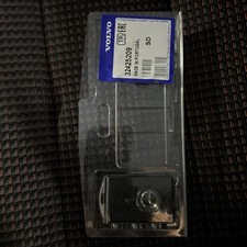 Genuine Volvo Keyless Transmitter Remote Smart Key Fob 32425209 OEM 31652604 picture