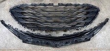 2020 CHEVROLET MALIBU FRONT GRILL ASSEMBLY OEM picture