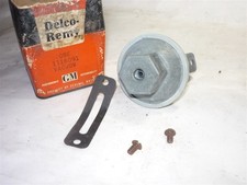 19543 1954 Cadillac vacuum advance NOS 1116091 1116074 picture