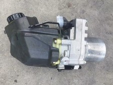 2013 Nissan Altima Power Steering Pump Assembly OEM picture
