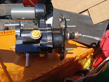 Hydraulic Power Brake Booster GM Heavy Duty New Needs Seals See Description picture