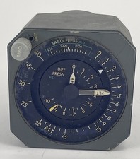 AMETEK  Gauge AW2835AF01 DC-10 Cabin Differential Pressure Indicator Aircraft picture