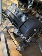 2000-2004 BMW 325i E46 Engine picture