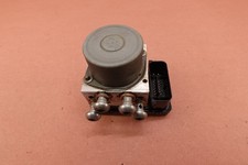 2013 11-18 BMW F 700 F700GS ABS Brake Pump Module Control picture