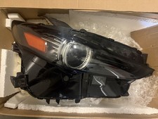 USED RIGHT HEADLIGHT MAZDA CX-30 2021-2023 picture