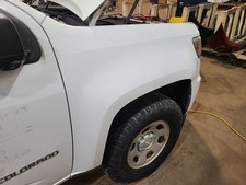 Passenger Right Fender LT Fits 15-22 COLORADO 675553 picture