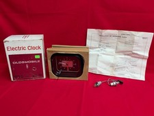 1970  Oldsmobile Delta 88 Delta 98 NOS Clock Original picture