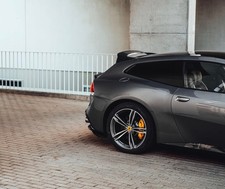 Carbon rear trunk spoiler for Ferrari GTC4Lusso picture