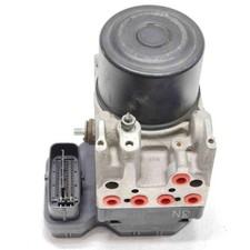 2004-2007 Toyota Highlander ABS Anti-Lock Brake Module Pump FWD OEM picture