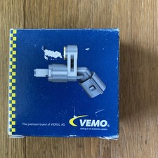 NEW VEMO V10-73-0389 Brake Light Switch Fits VW Golf Jetta Passat Tiguan 1K09454 picture