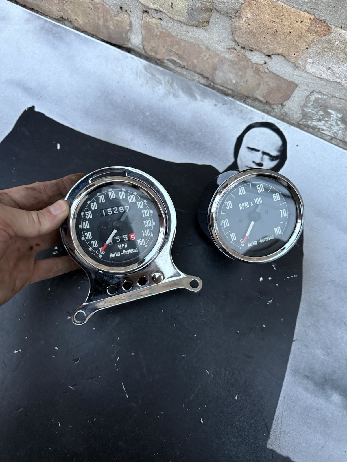 Old Chrome Harley Davidson OEM Speedometer And Tach With One Mount Shovelhead Old Chrome Harley Davidson OEM Speedometer And Tach With One Mount Shovelhead