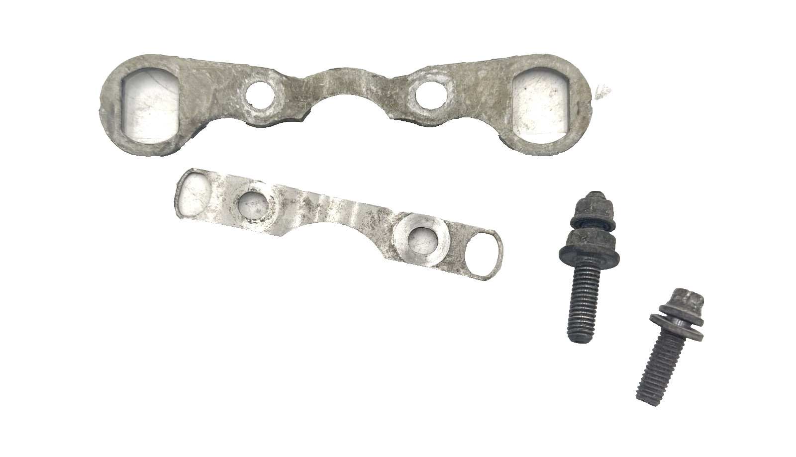 11-12 BMW F10 535 N55 Injector Bracket with Bolts 7568600 OEM 11-12 BMW F10 535 N55 Injector Bracket with Bolts 7568600 OEM