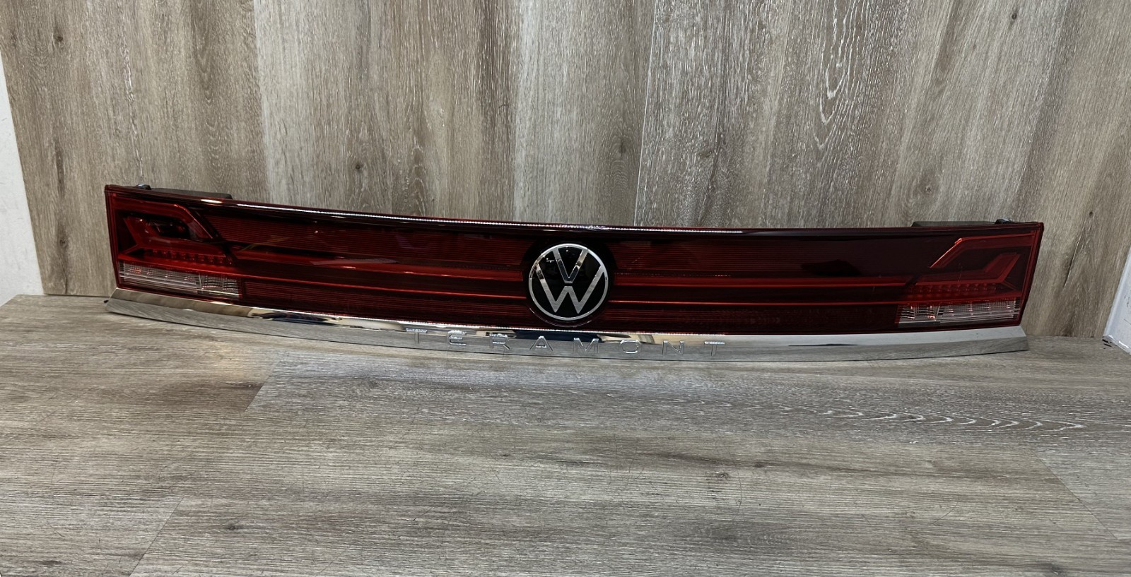 2024-25 VW ATLAS CROSS SPORT TERAMONT  REAR TAILLIGHT ASSY  OEM  3CN.945.093.L