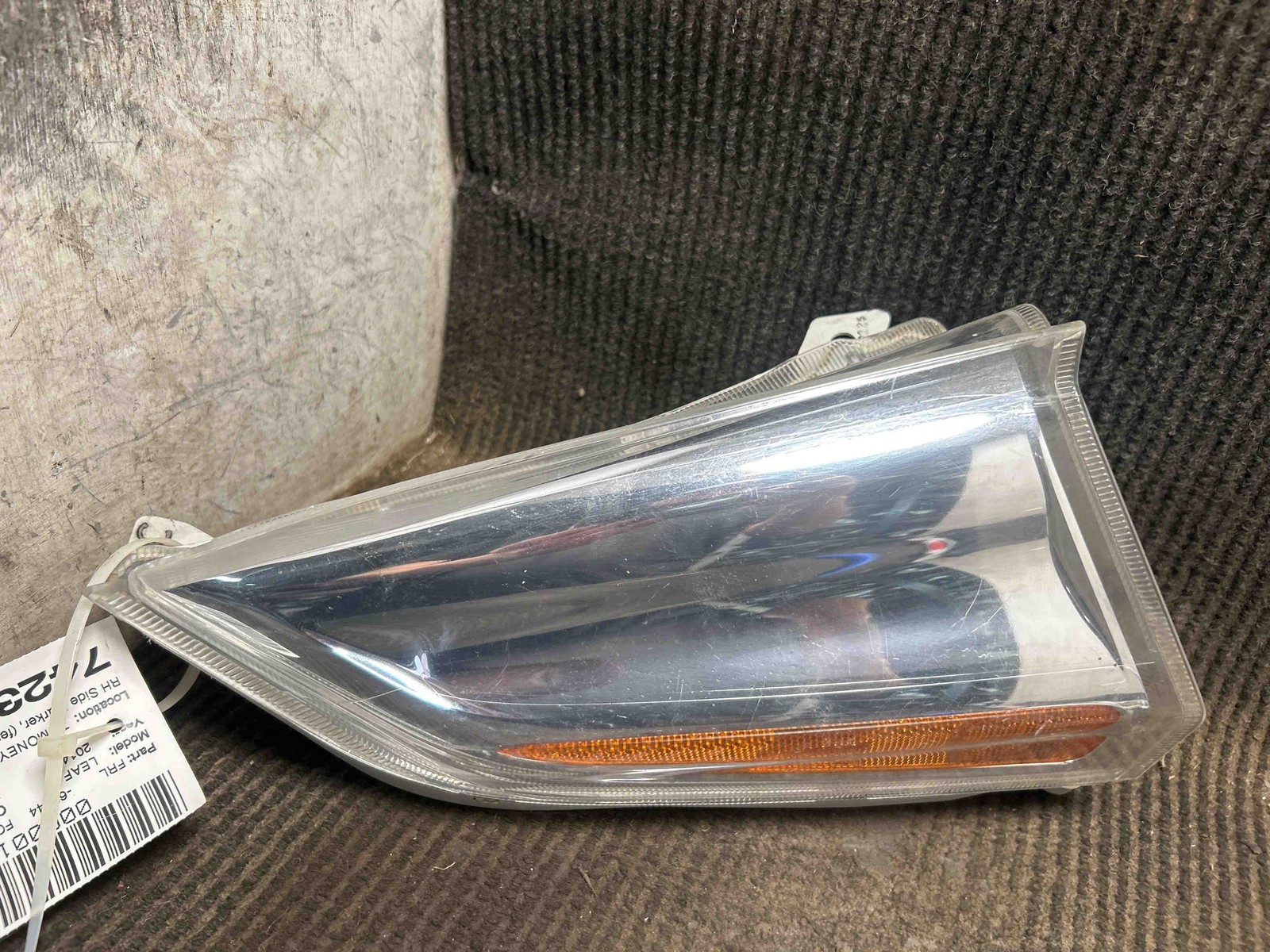Fits 2013-17 Nissan Leaf Side Marker oem:261803nf0a