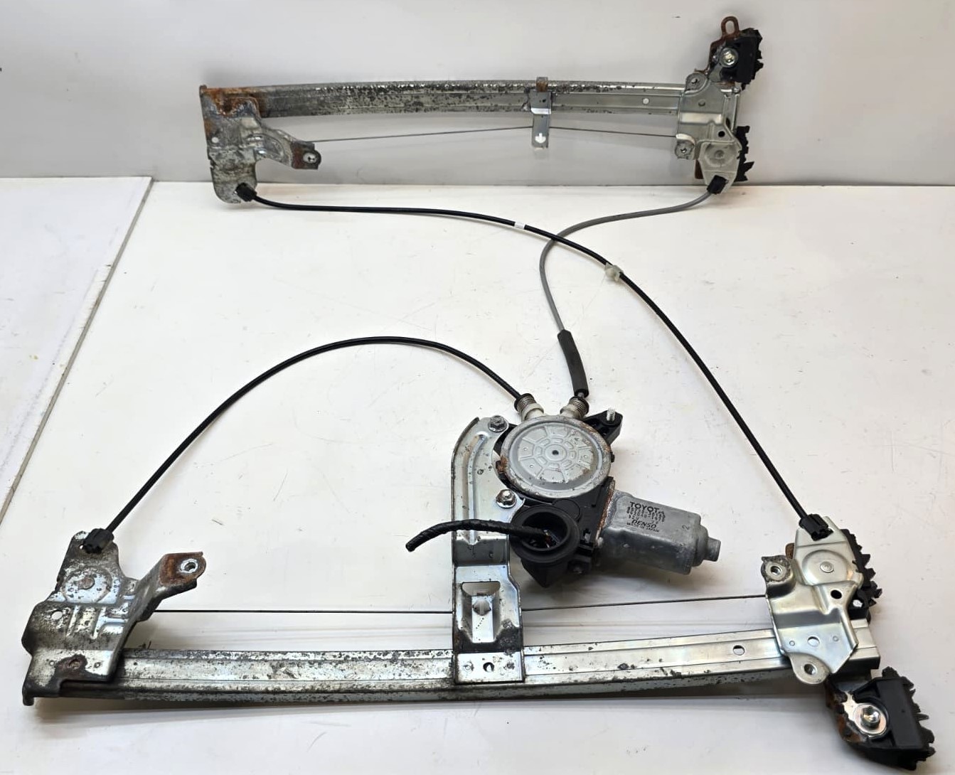 Toyota 4Runner 2003-2009 Liftgate Window Regulator Motor 85720-35150 OEM