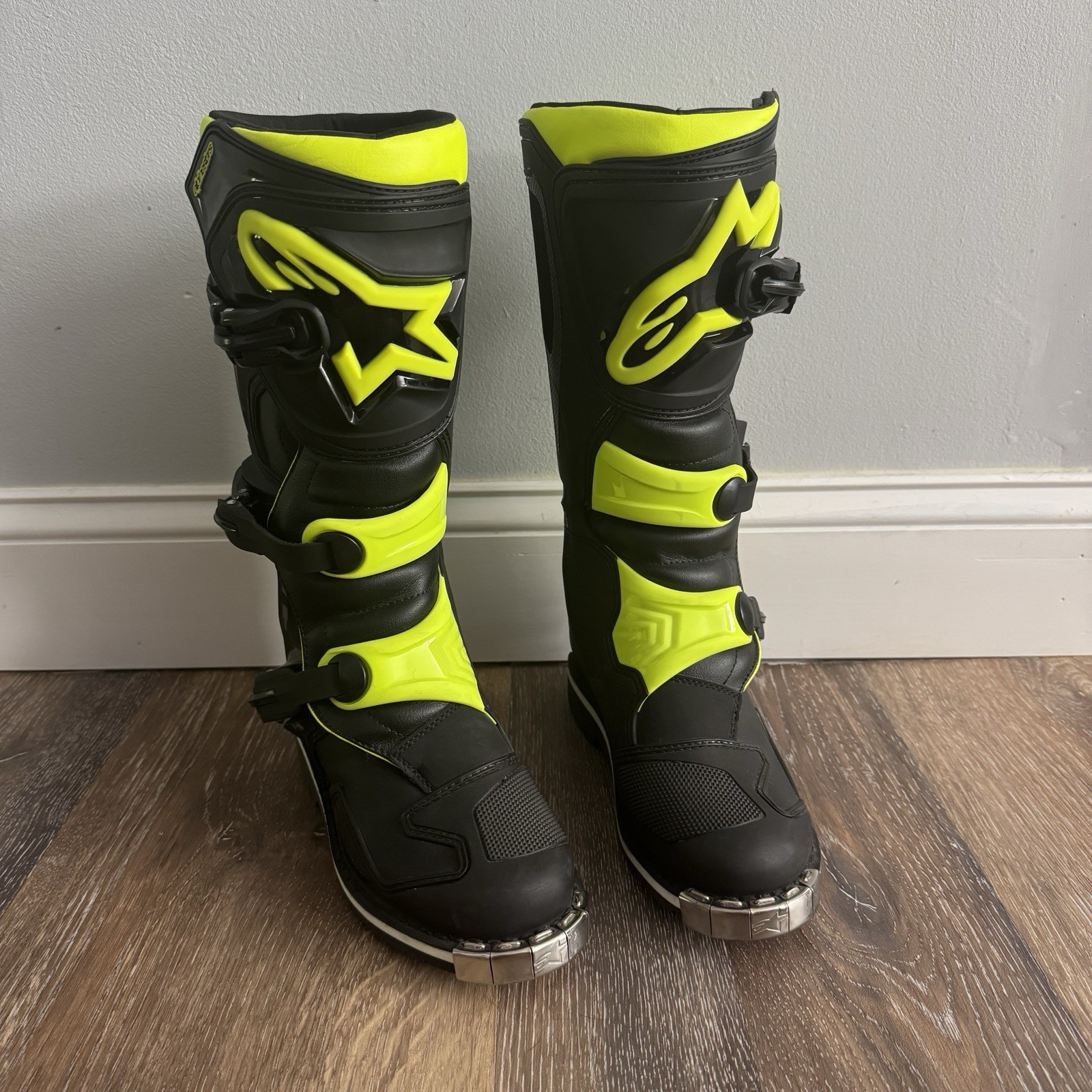 Alpinestars Tech 1 Series Sz 5 Motorcycle Boots Off-road Motocross Quad ATV NWOB Alpinestars Tech 1 Series Sz 5 Motorcycle Boots Off-road Motocross Quad ATV NWOB