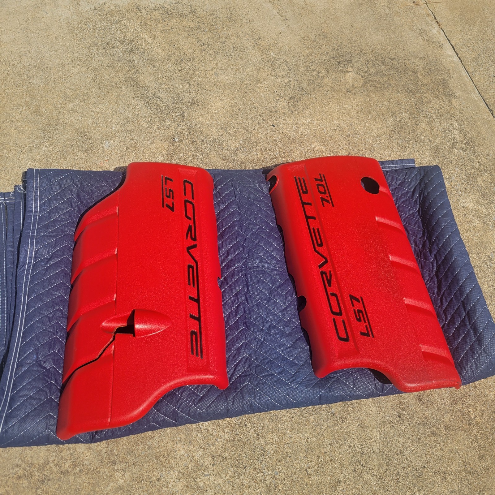 2006-2013 Corvette C6 Z06 LS7 7.0L Passenger and Driver Side Engine Fuel Covers 2006-2013 Corvette C6 Z06 LS7 7.0L Passenger and Driver Side Engine Fuel Covers