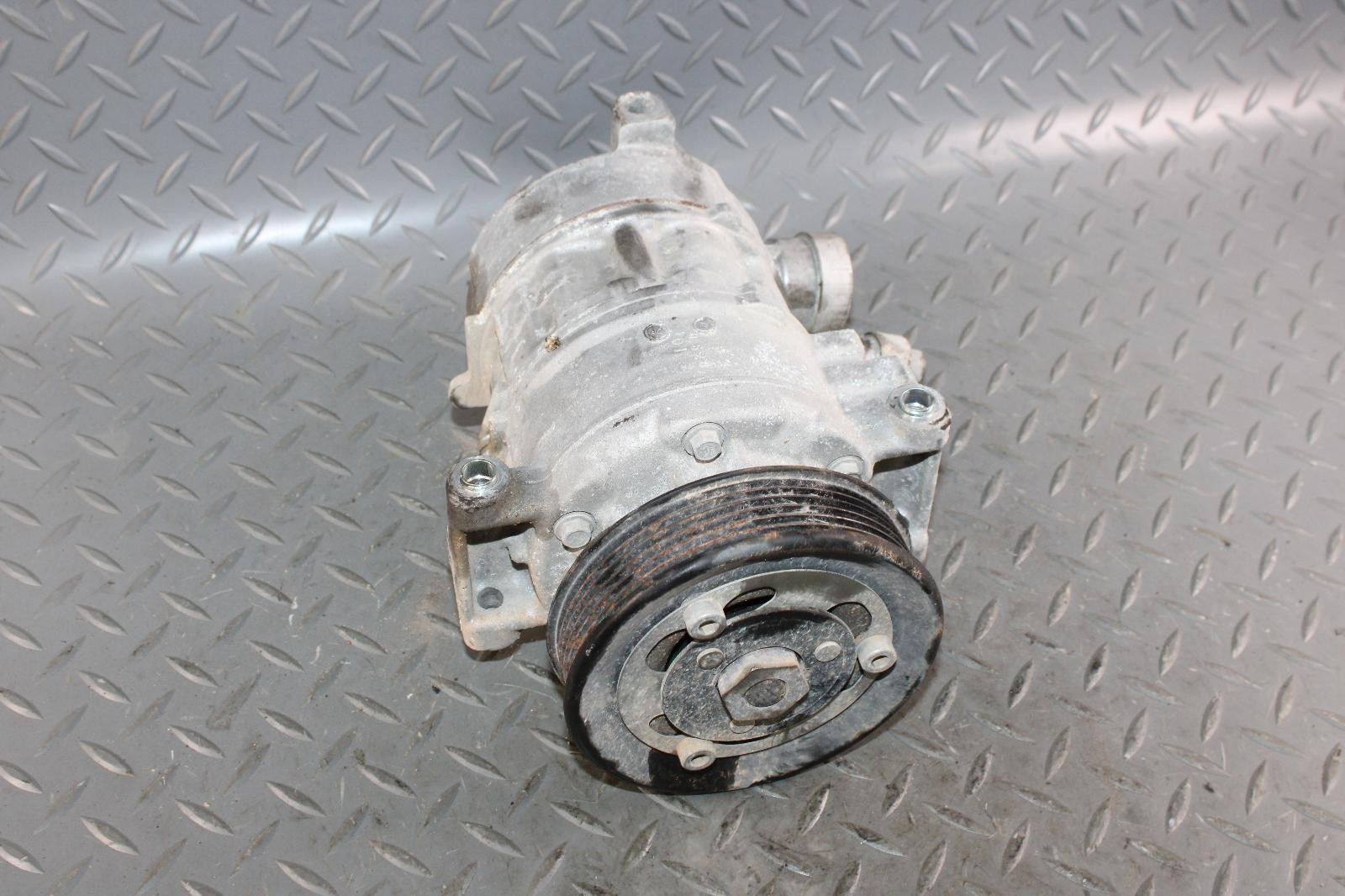 16-17 Audi TT OEM 2.0L Engine AWD A/C Air Conditioning Compressor Motor Pulley