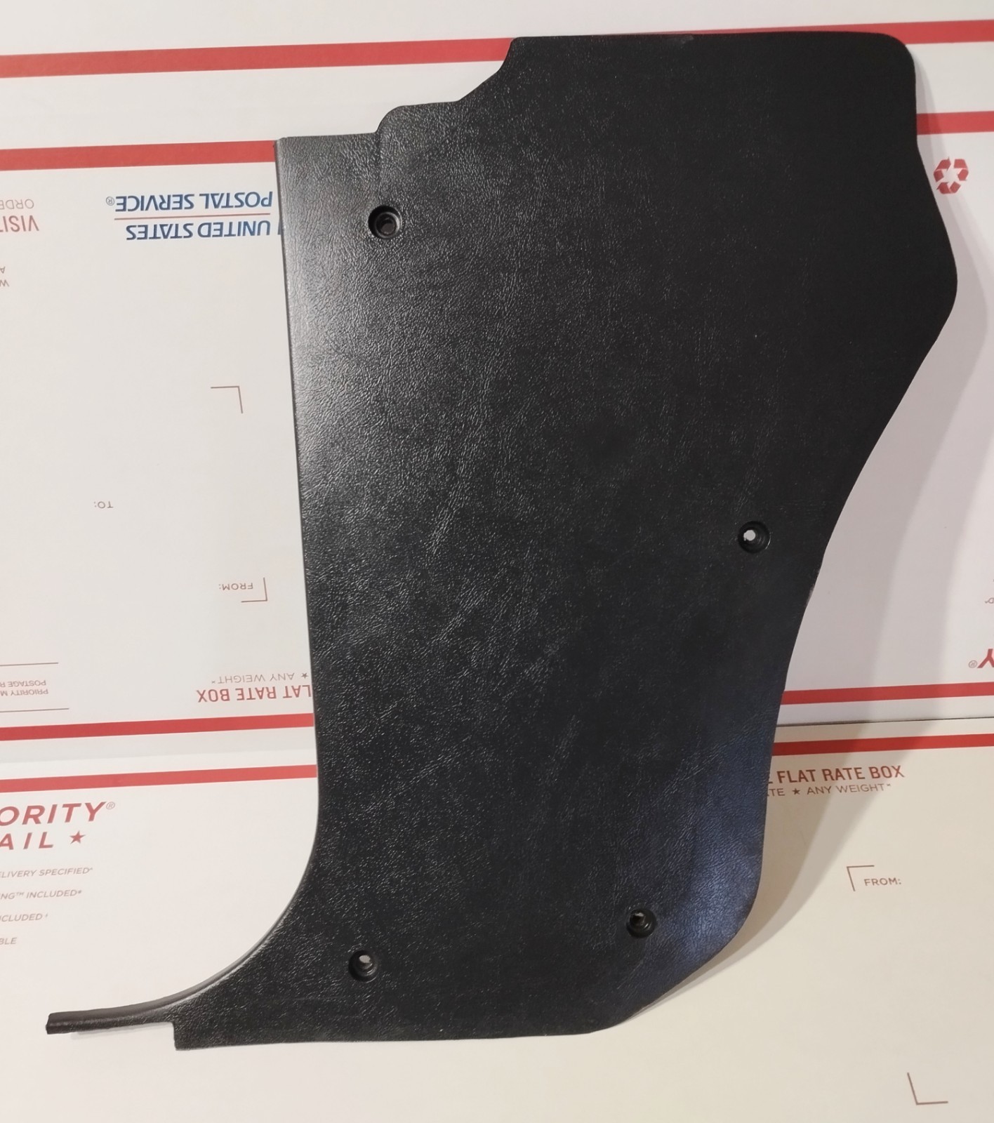 1986-94 CHEVY S10 BLAZER/GMC S15 JIMMY LH FRONT KICK PANEL MOLDING 14044737