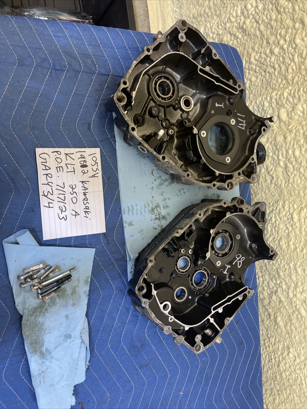 1982 Kawasaki Klt 250 Crank Case Halves Set Pair 105
